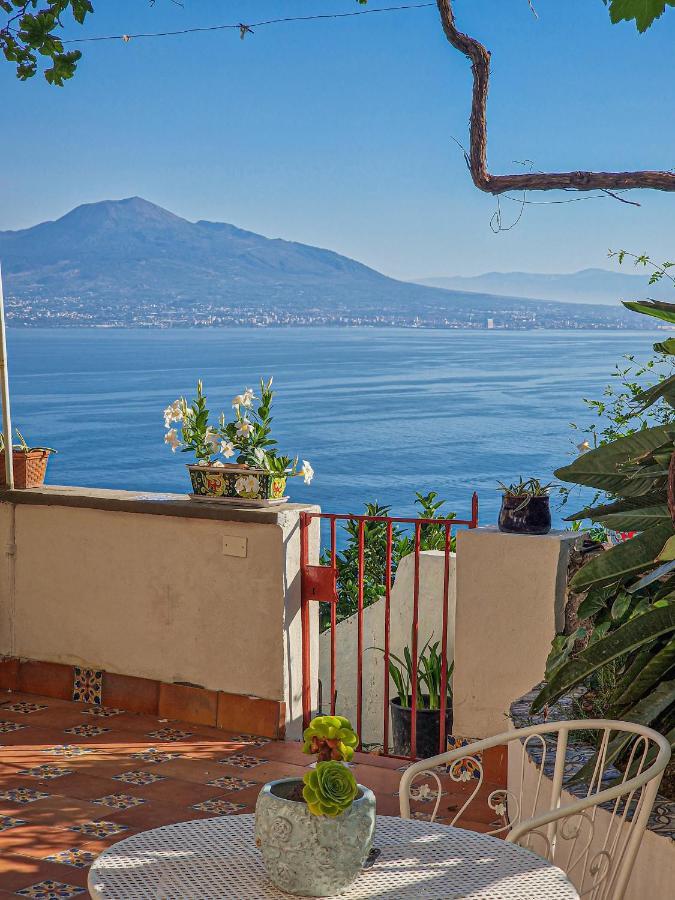 Couette-café La Torretta Sea View *